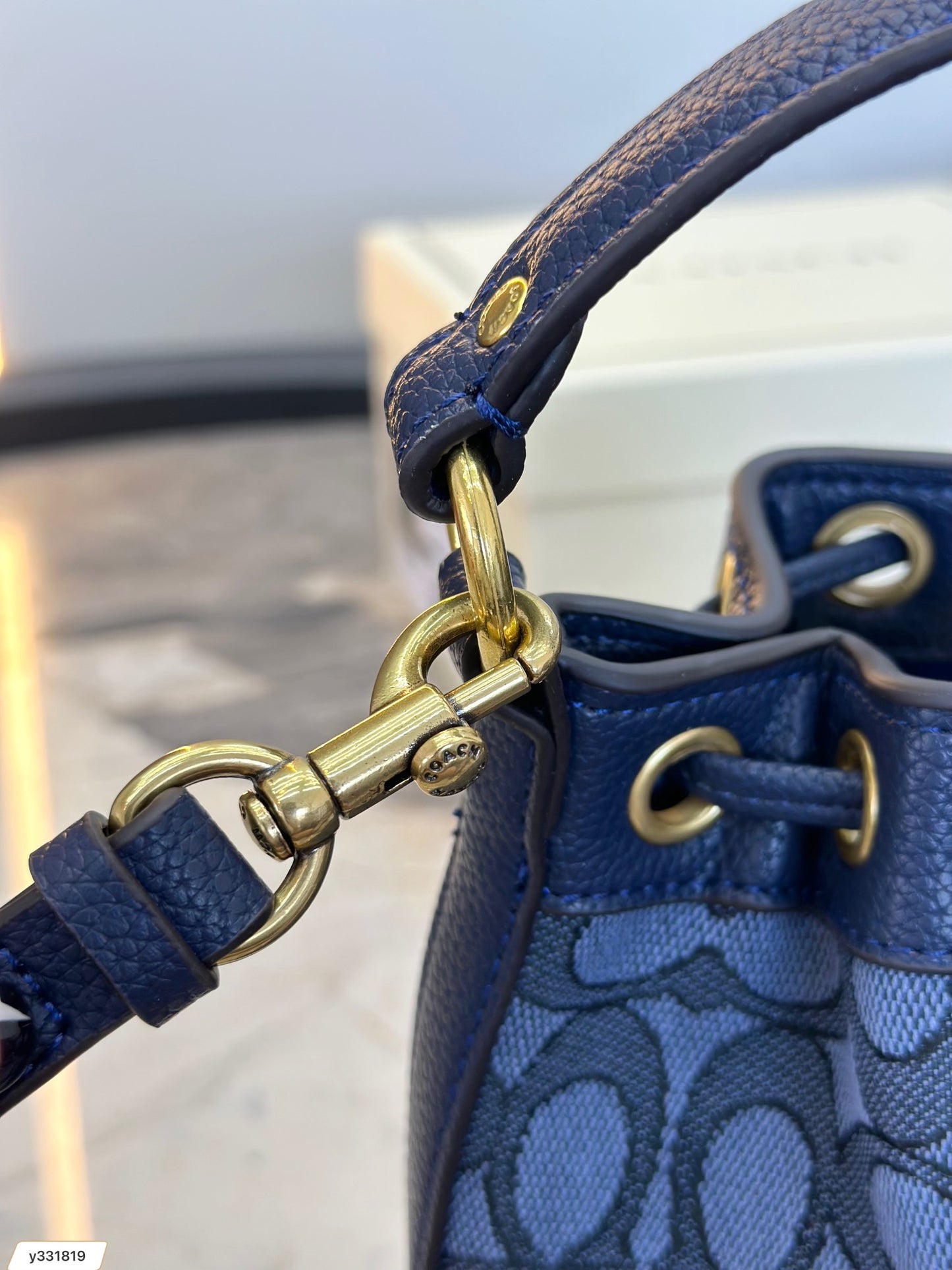 Co-BAG127