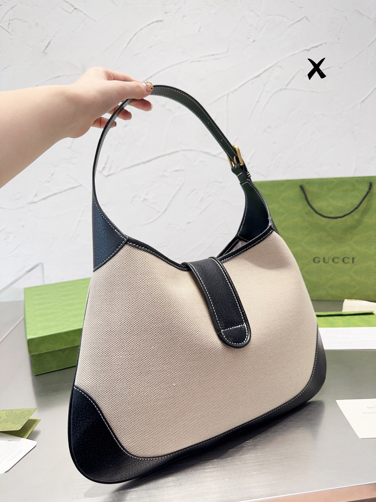 GUCCI BAG-1