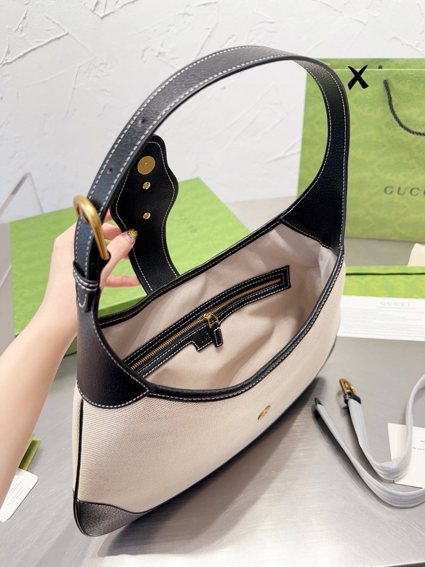 GUCCI BAG-1