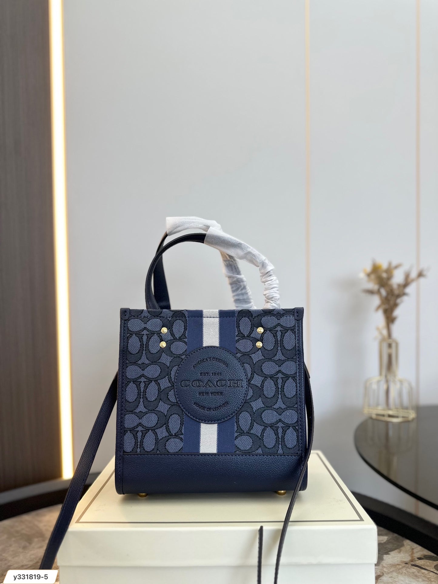 Co-BAG612