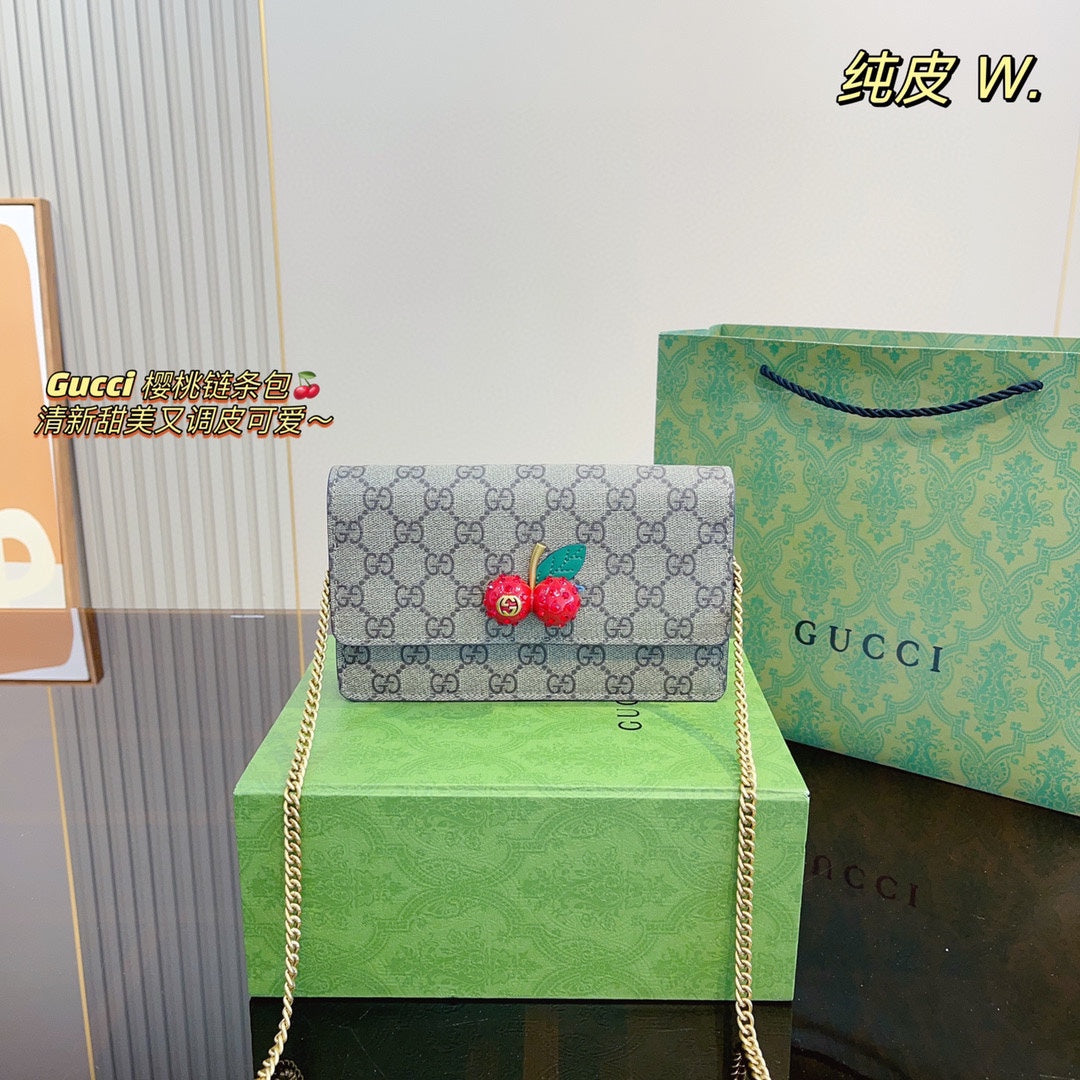 GUCCI BAG17