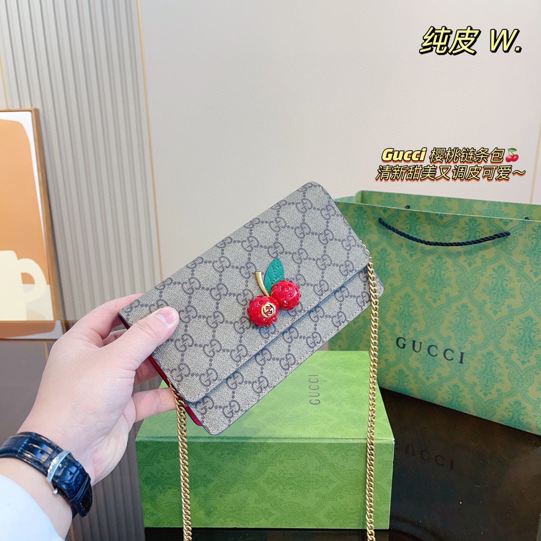 GUCCI BAG17