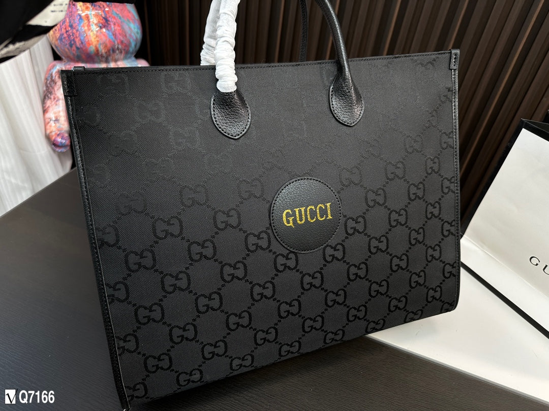 GUCCI BAG 42
