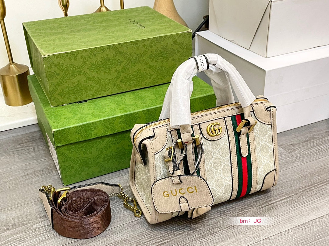 GUCCI BAG 43-3