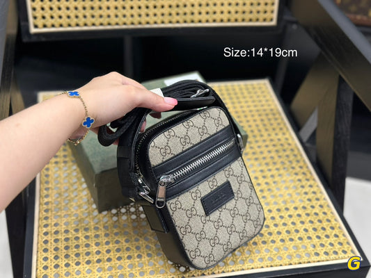 GUCCI BAG 52