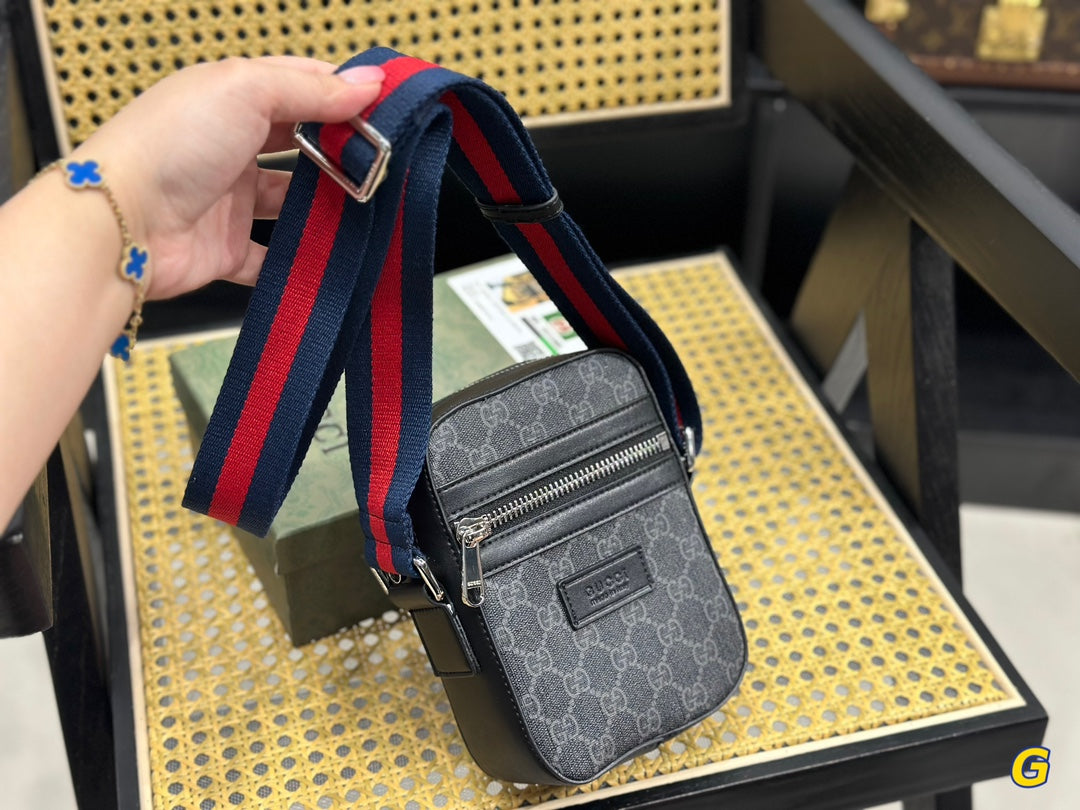GUCCI BAG 52