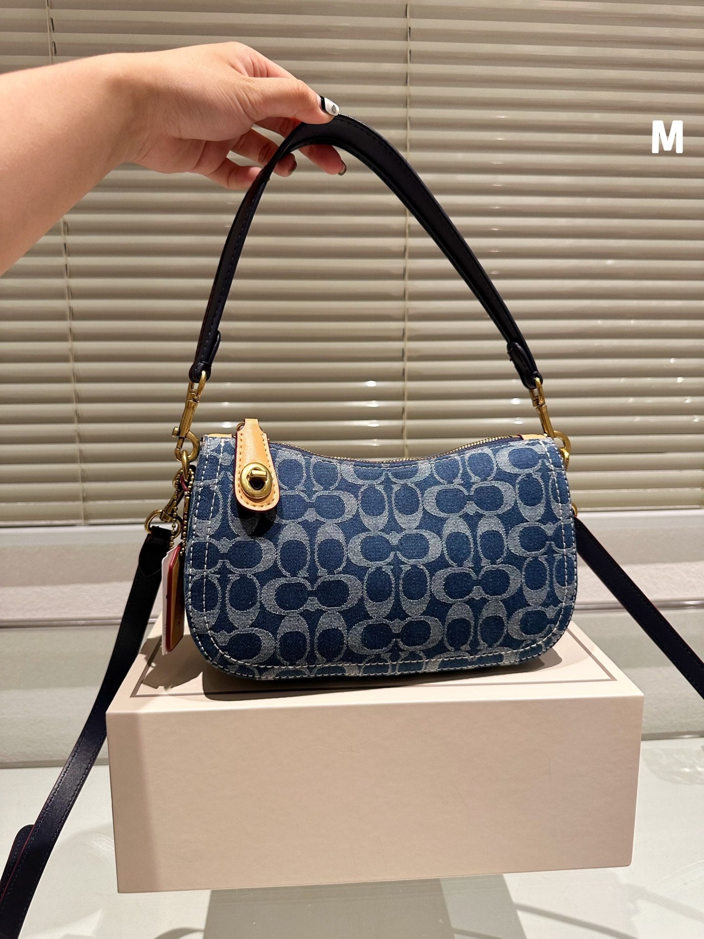 Co-BAG616