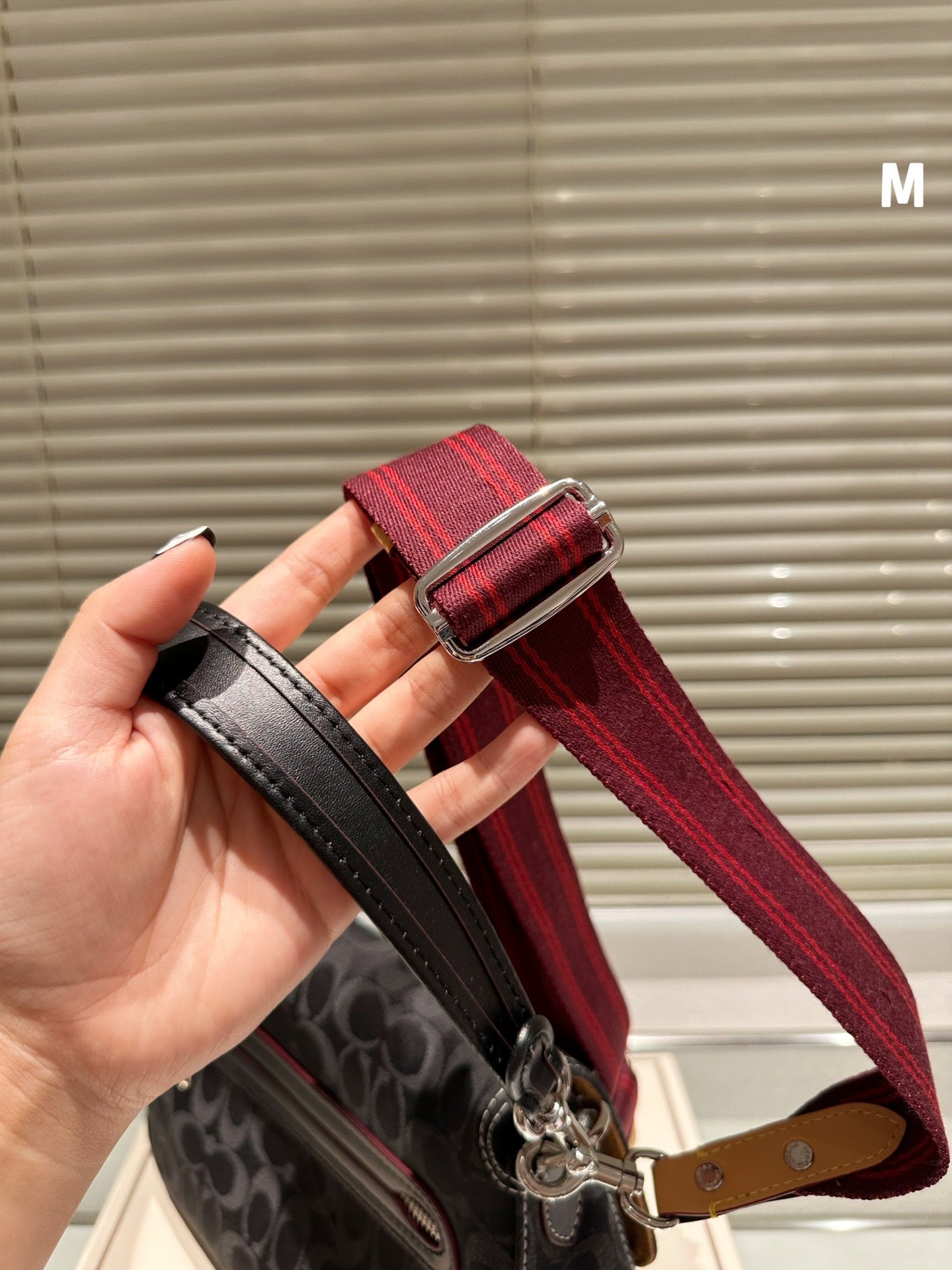 Co-BAG617