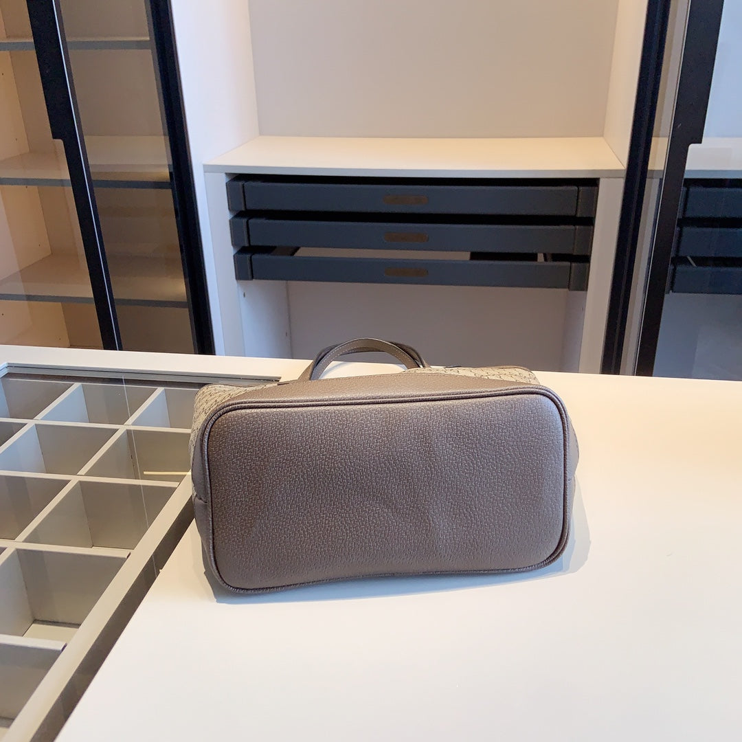 GUCCI BAG 72