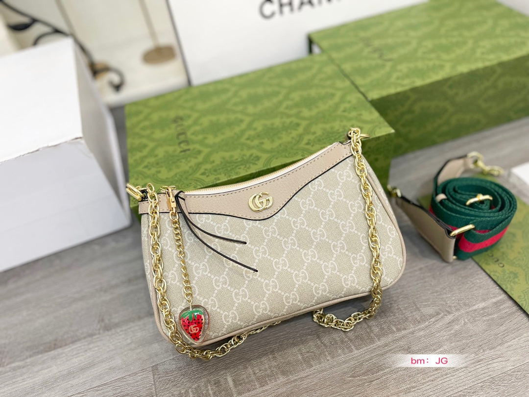 GUCCI BAG 80