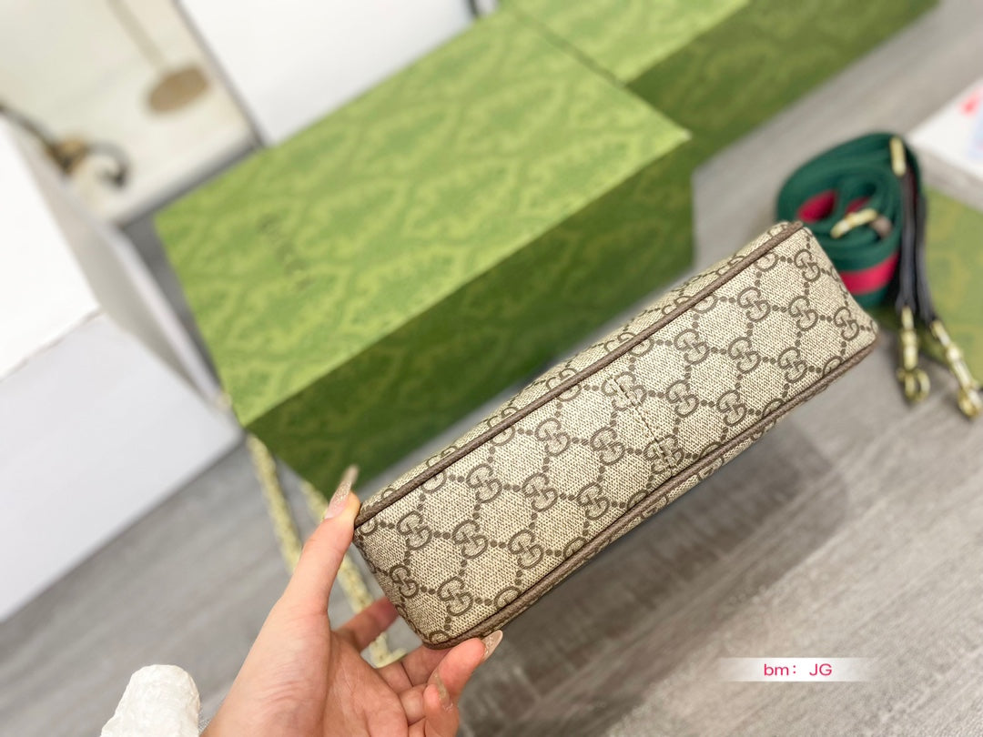 GUCCI BAG 80