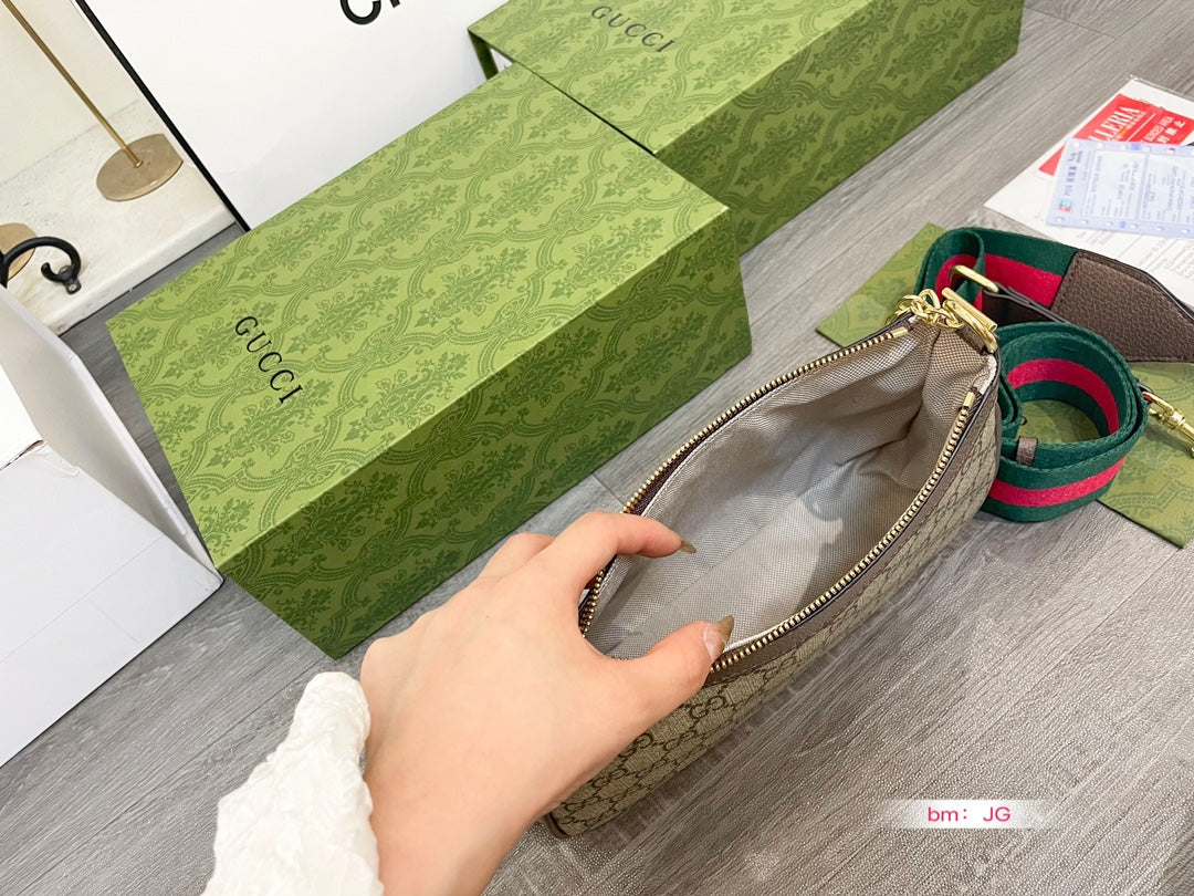 GUCCI BAG 80