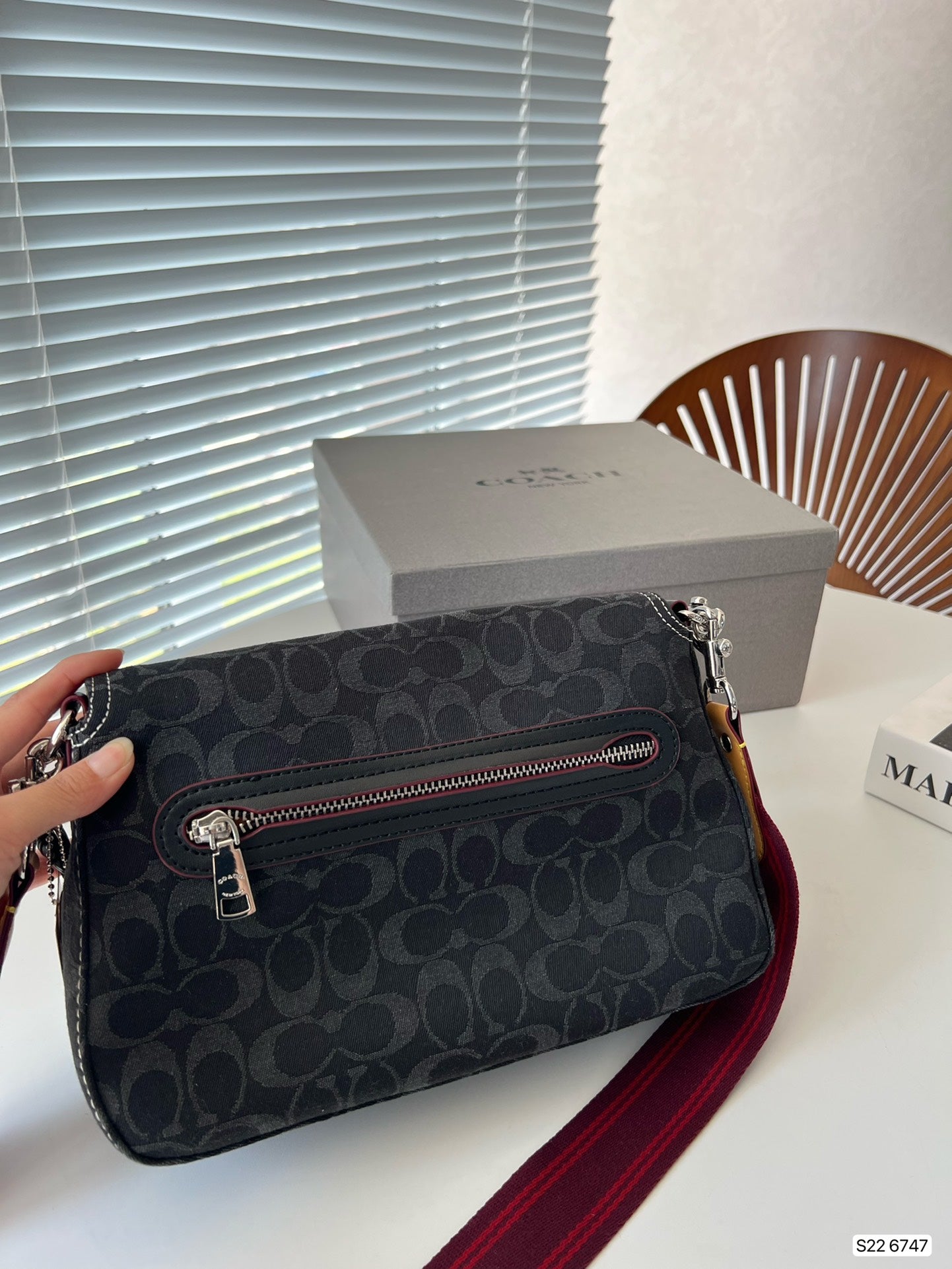 Co-BAG621