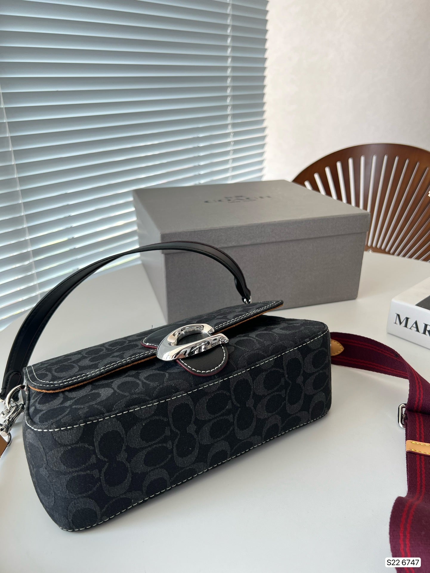Co-BAG621
