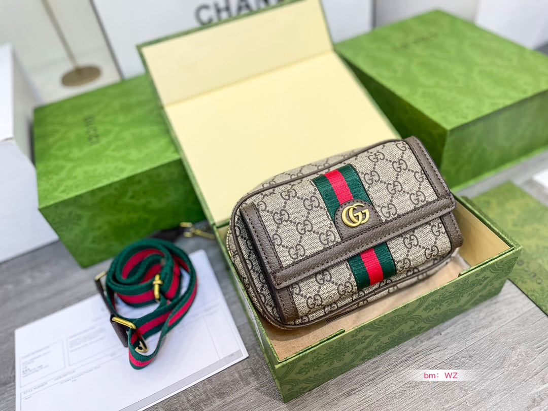 GUCCI  BAG 82