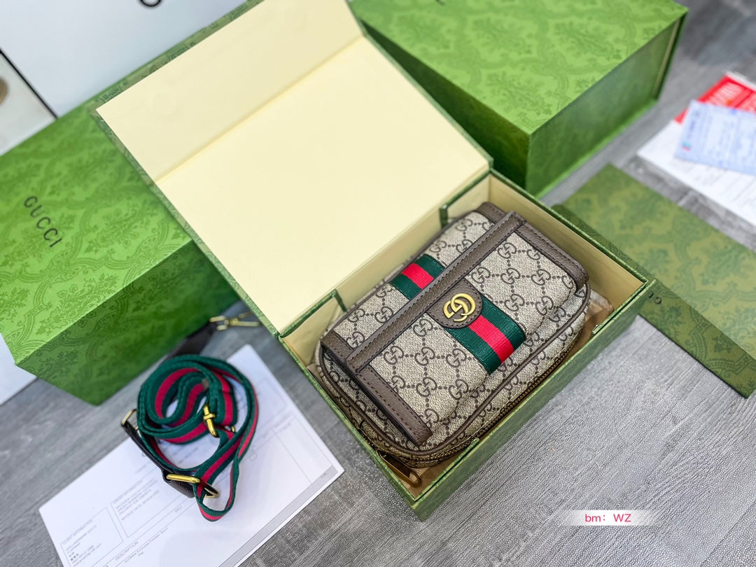 GUCCI  BAG 82