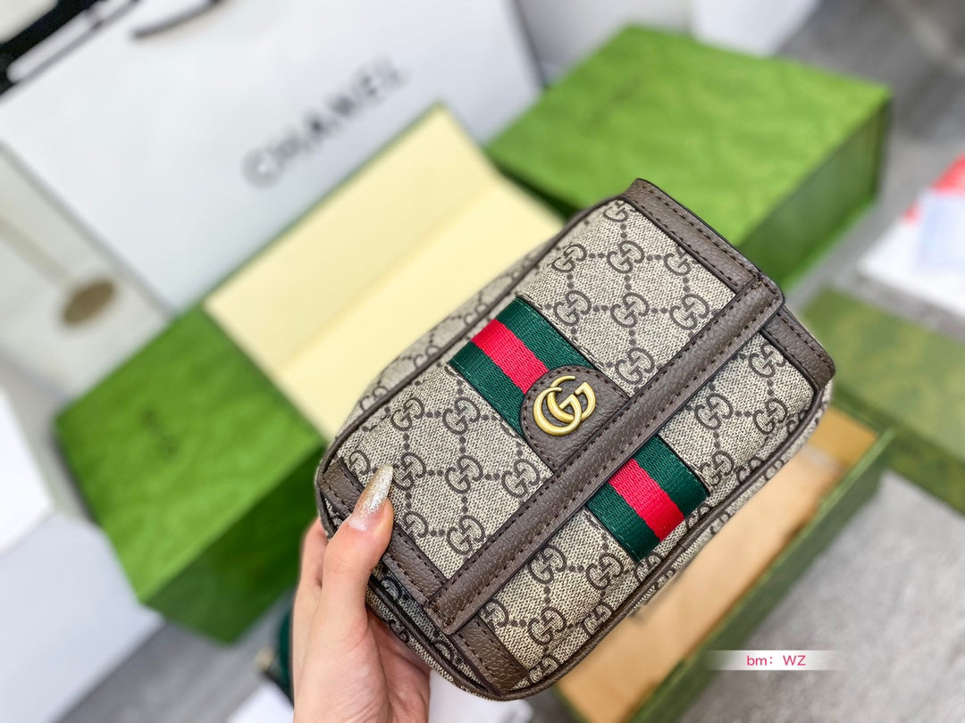 GUCCI  BAG 82