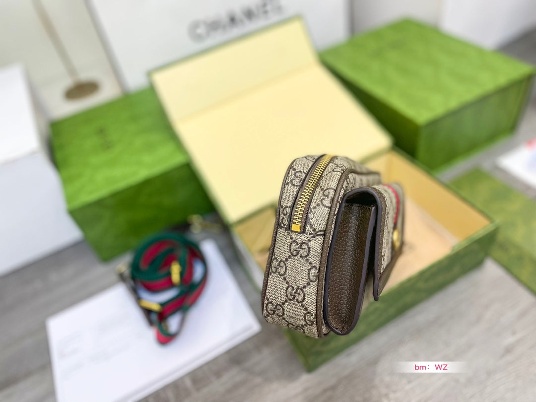 GUCCI  BAG 82