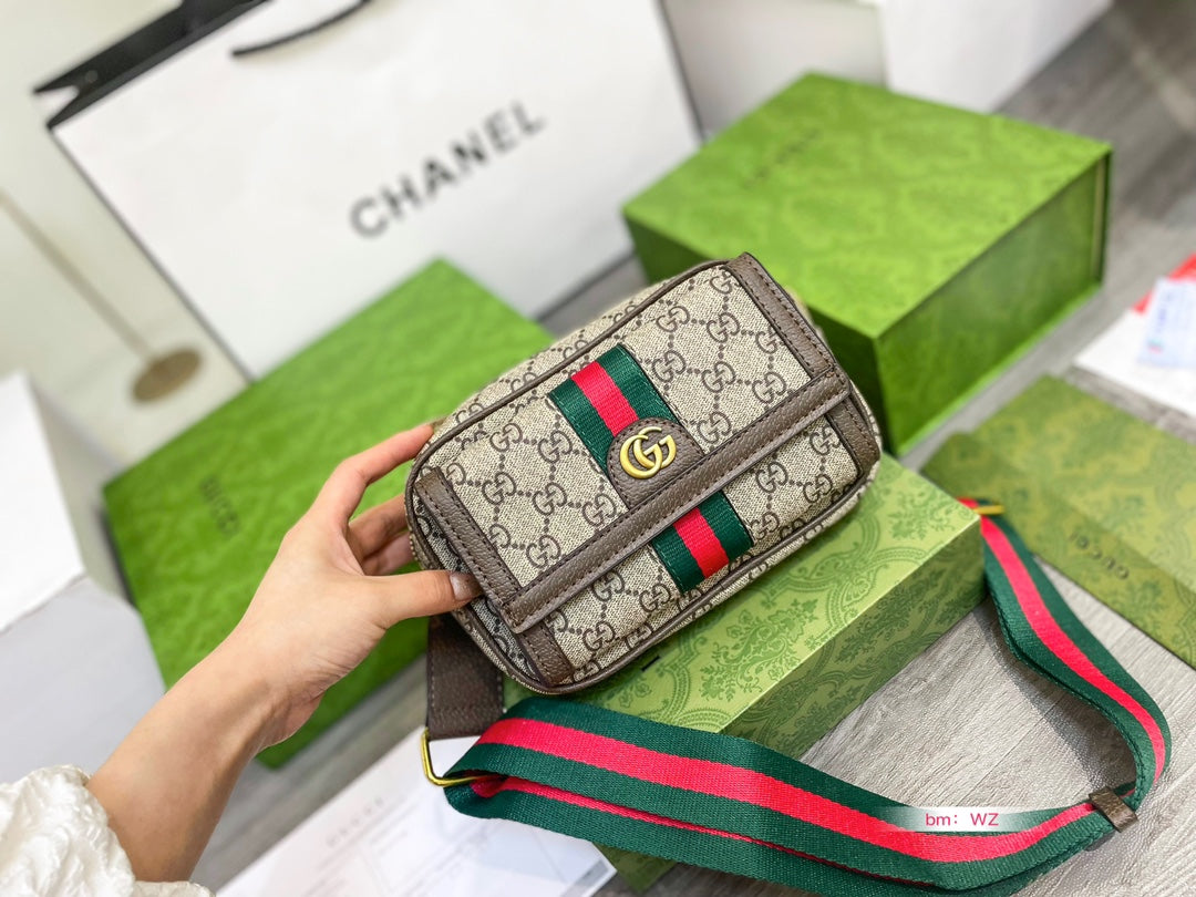 GUCCI  BAG 82