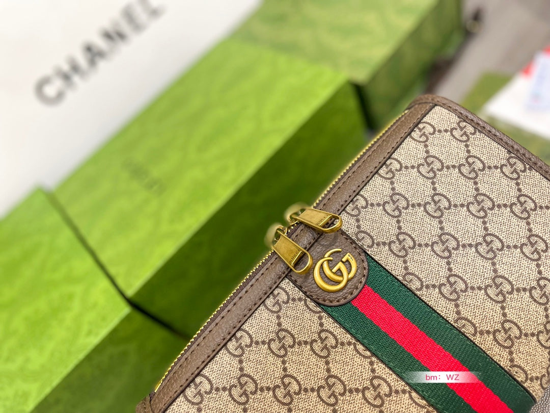 GUCCI BAG 84
