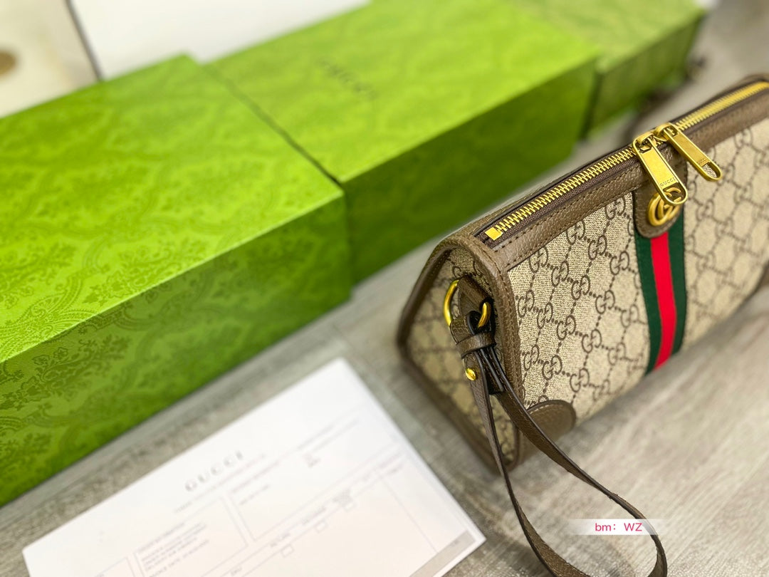 GUCCI BAG 84