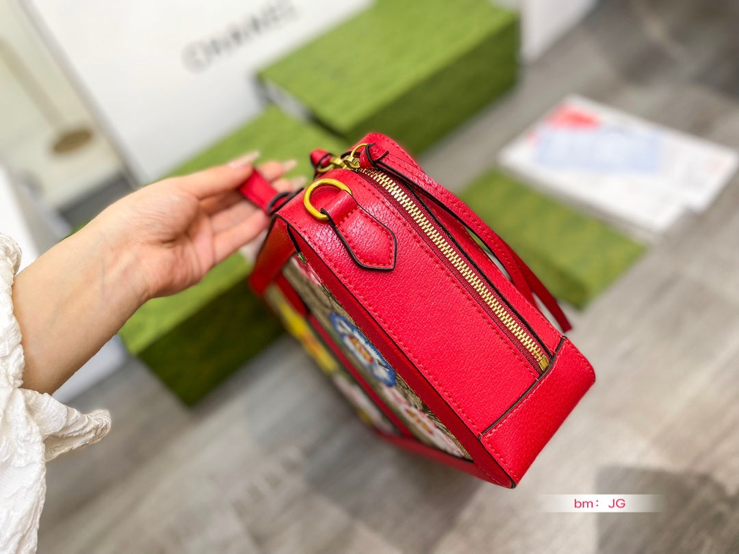 GUCCI BAG 85