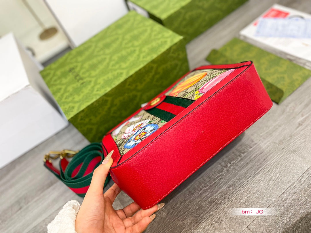 GUCCI BAG 85