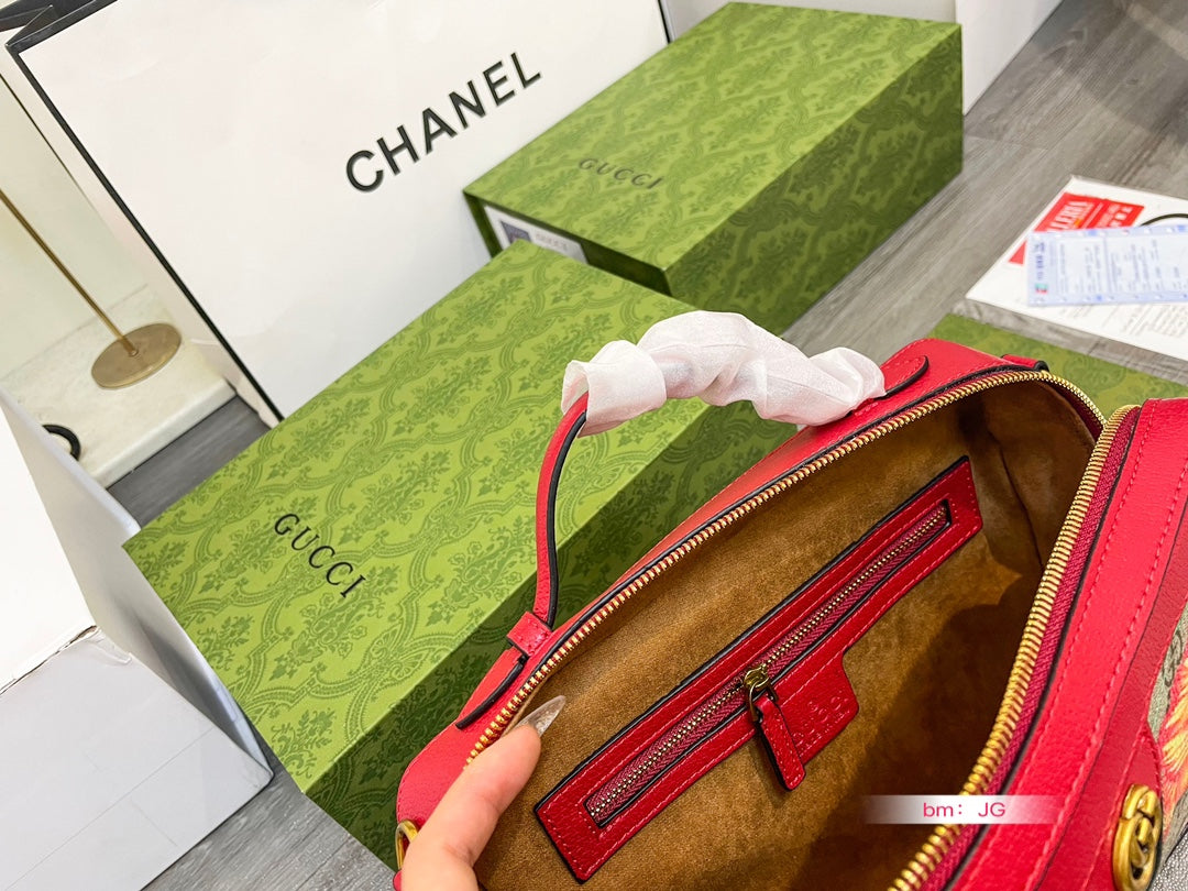 GUCCI BAG 85