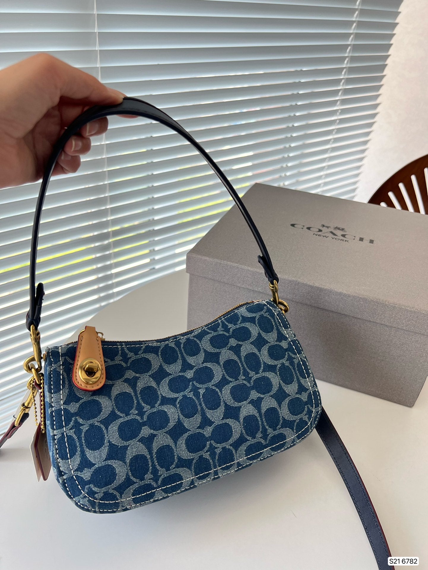 Co-BAG622