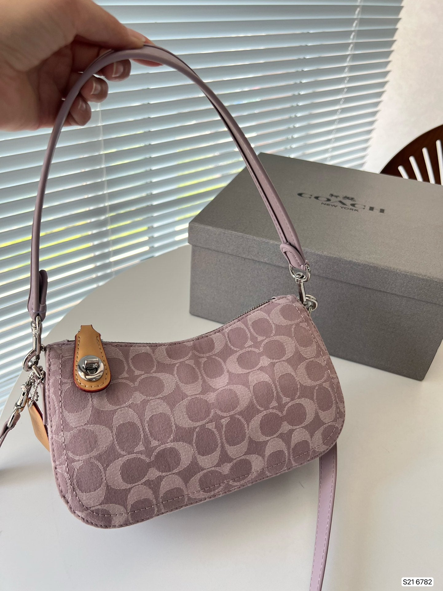 Co-BAG622