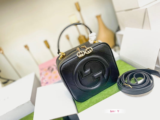 GUCCI BAG 87