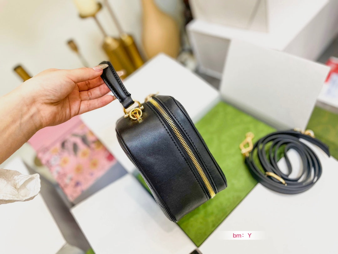 GUCCI BAG 87