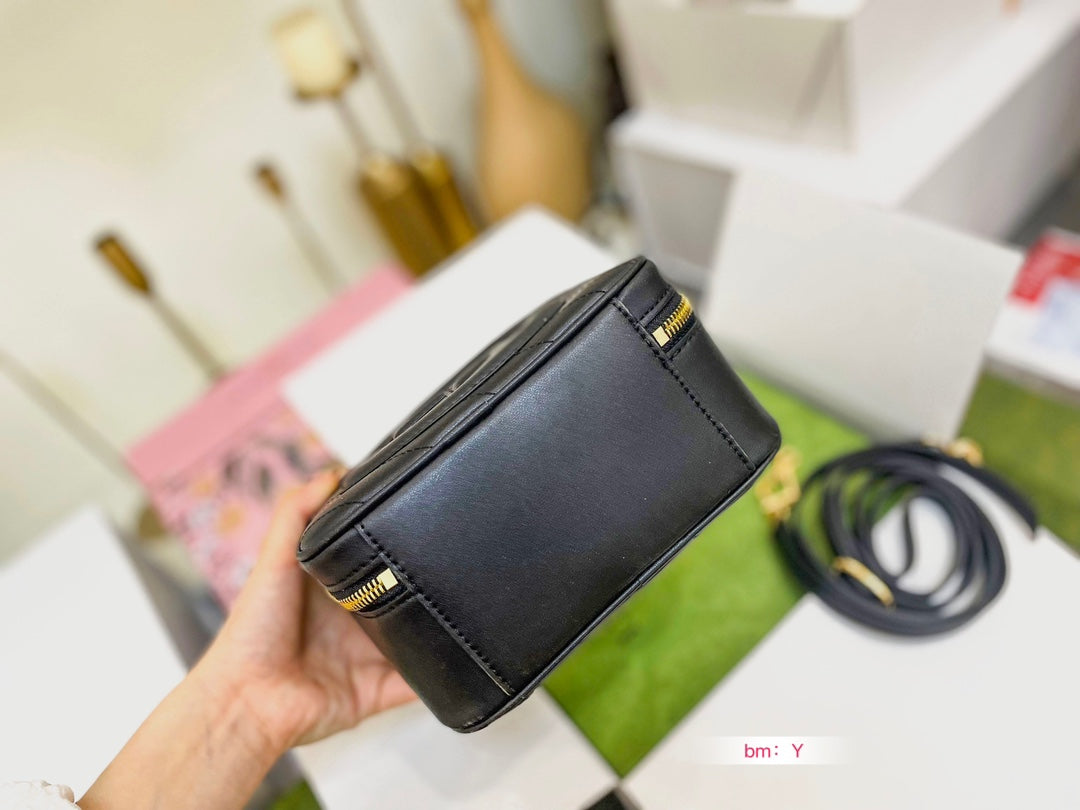GUCCI BAG 87