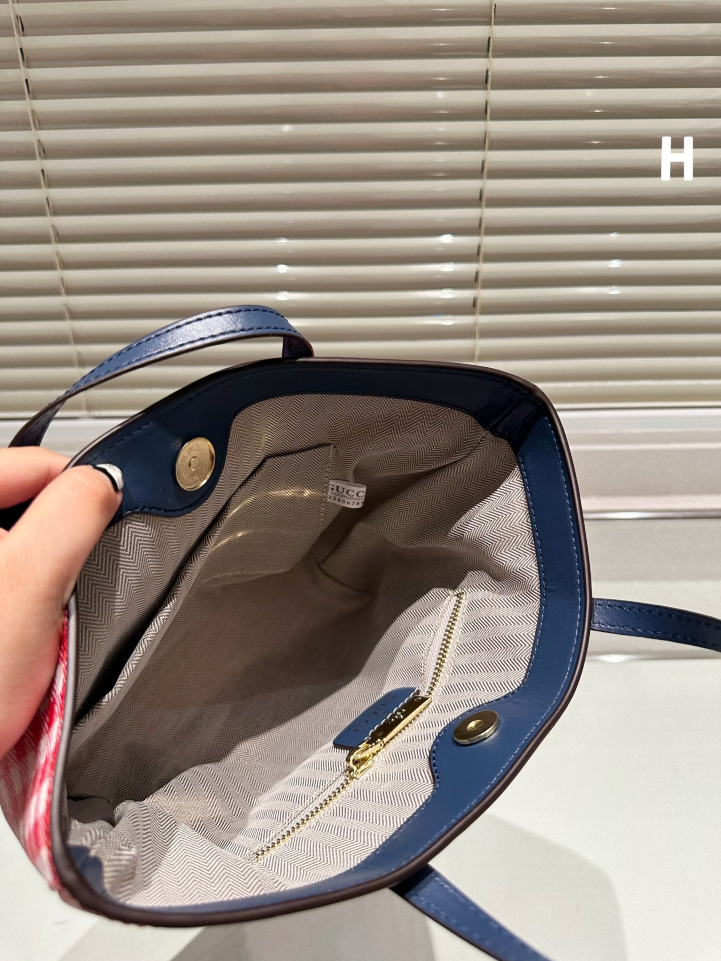 GUCCI BAG 91