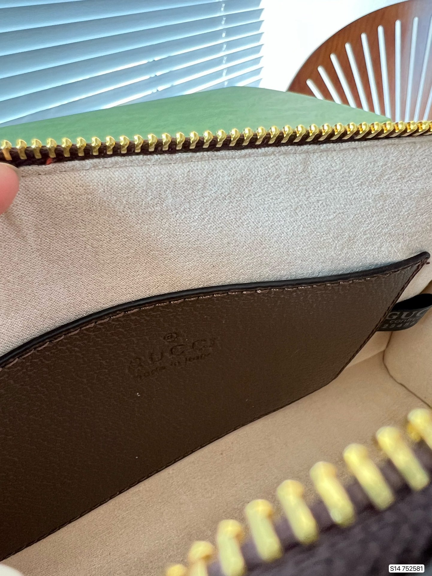 GUCCI BAG 100