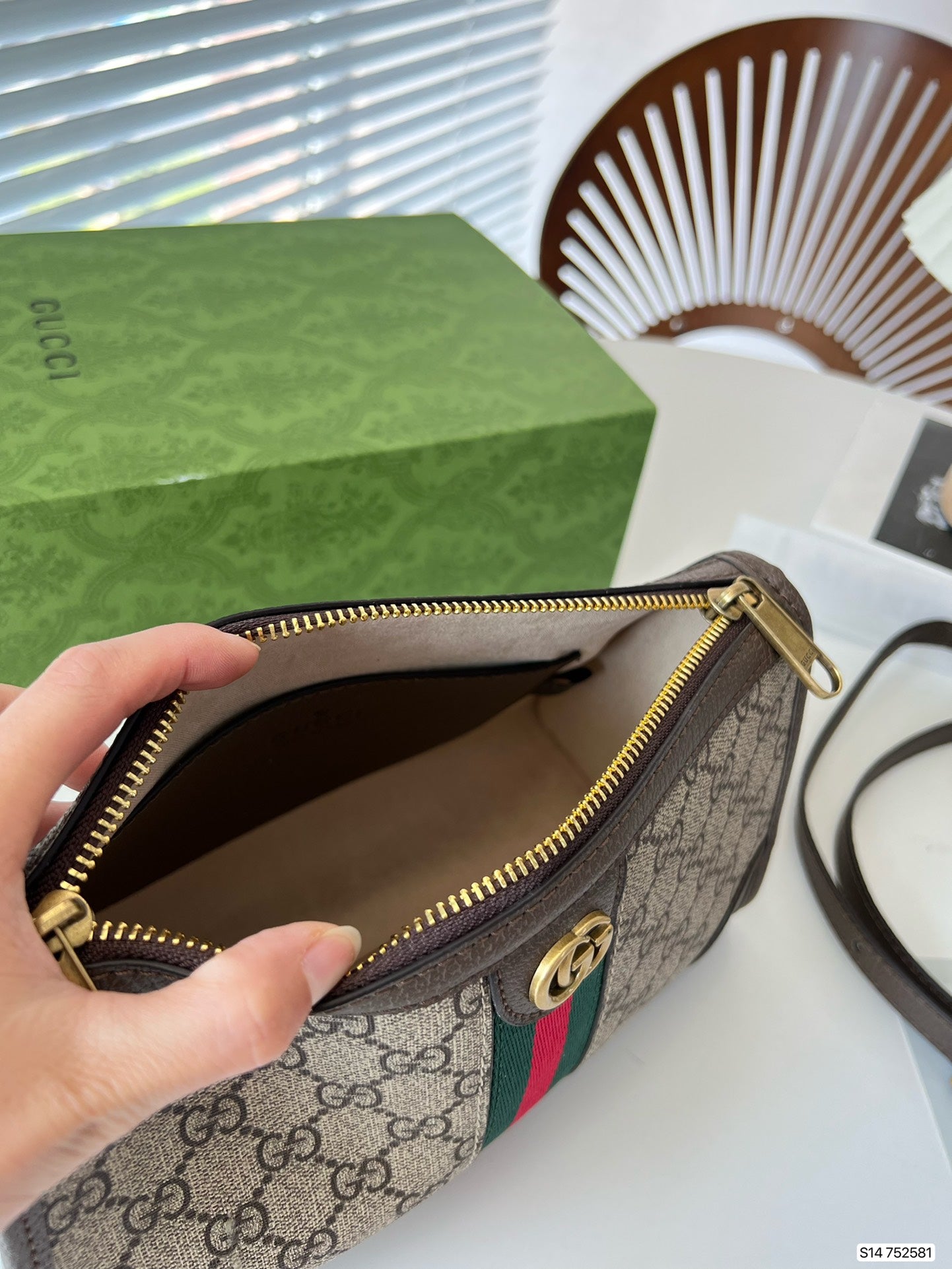 GUCCI BAG 100
