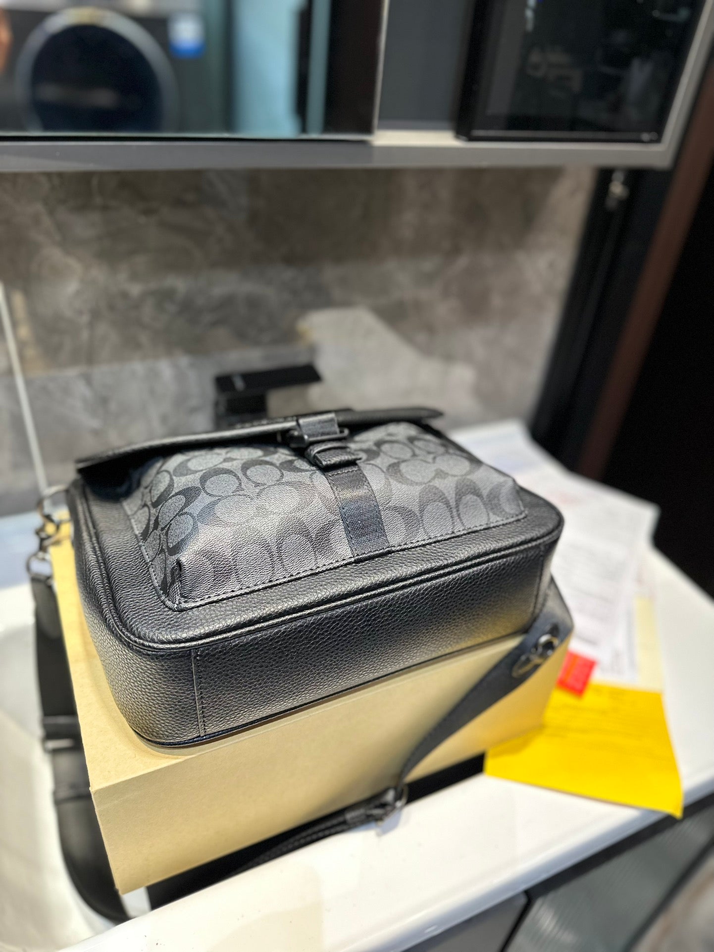 Co-BAG20