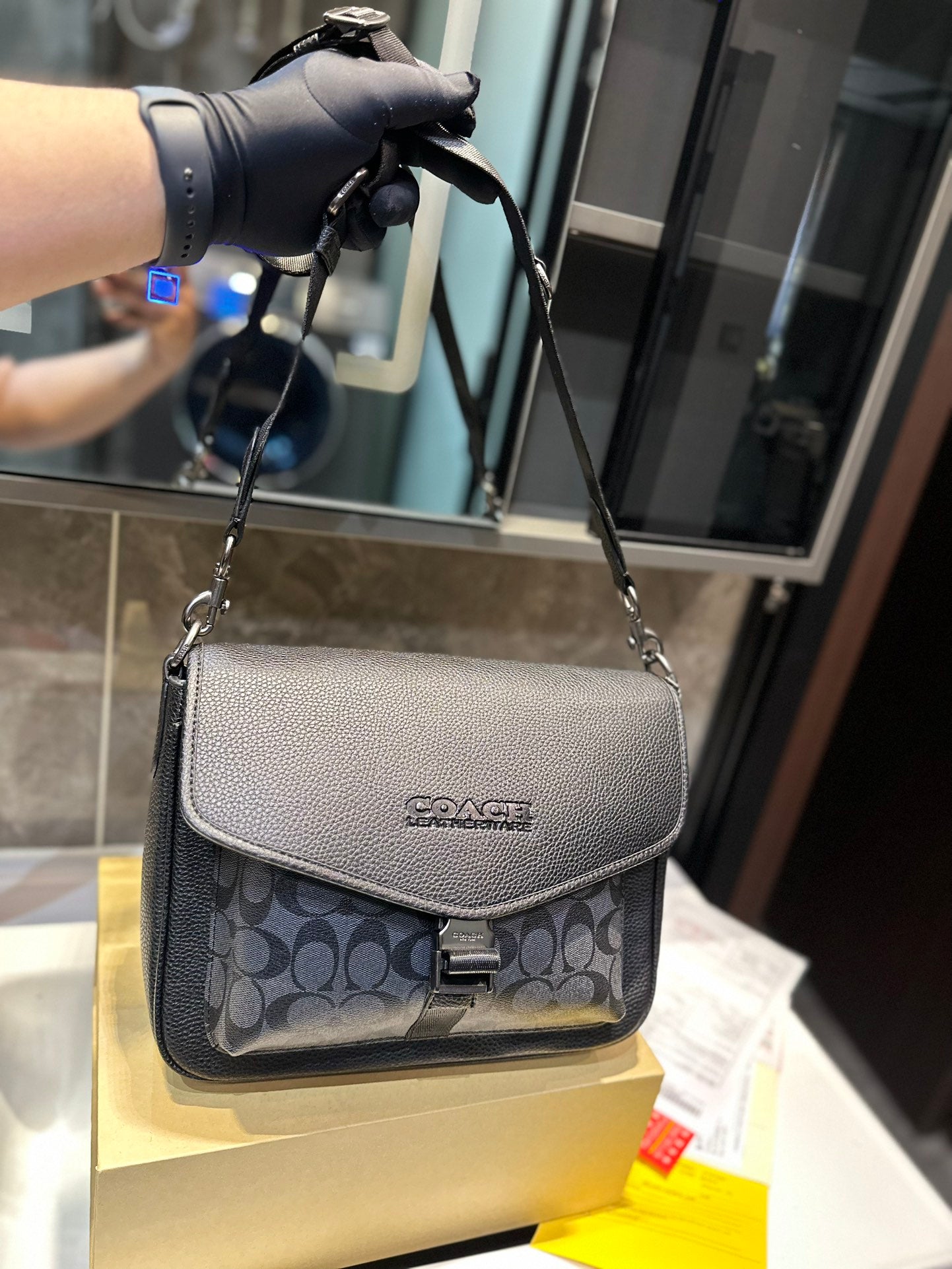 Co-BAG20