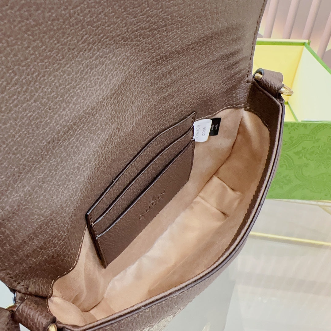 GUCCI BAG 121