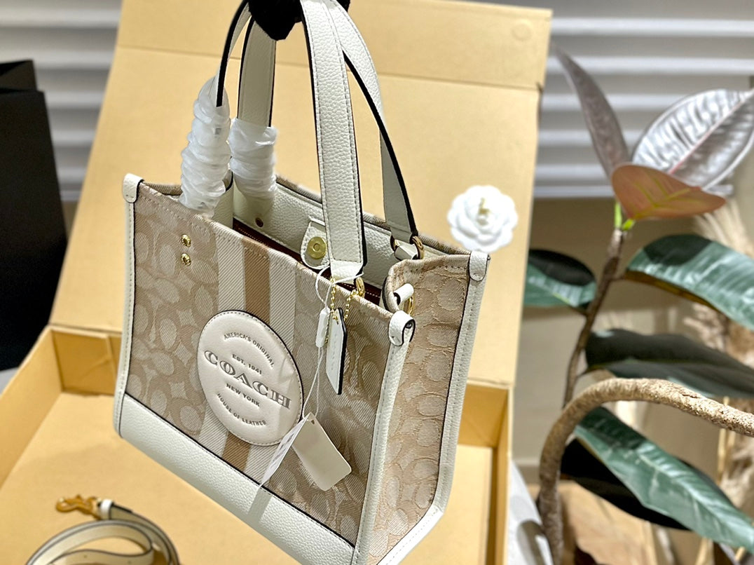 Co-BAG624