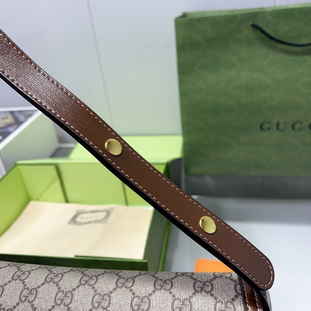 GUCCI BAG 136