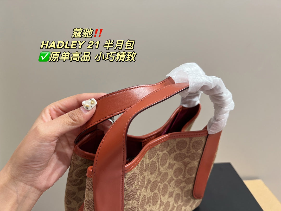 Co-BAG104