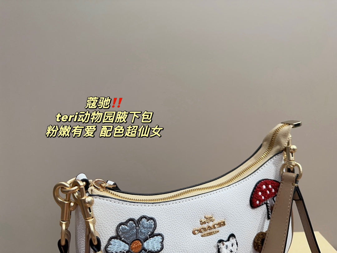 Co-BAG745