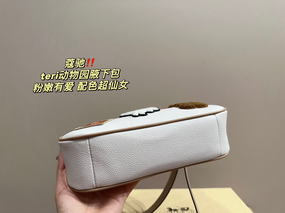 Co-BAG745