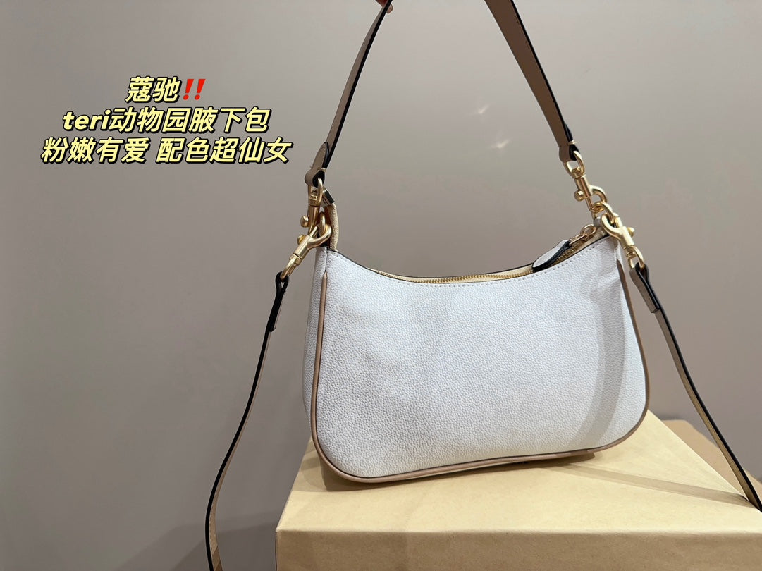 Co-BAG745