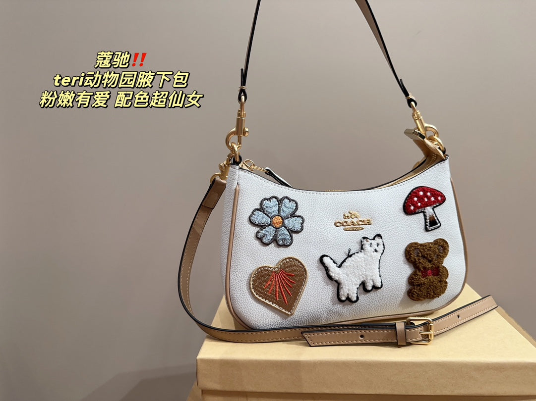 Co-BAG745