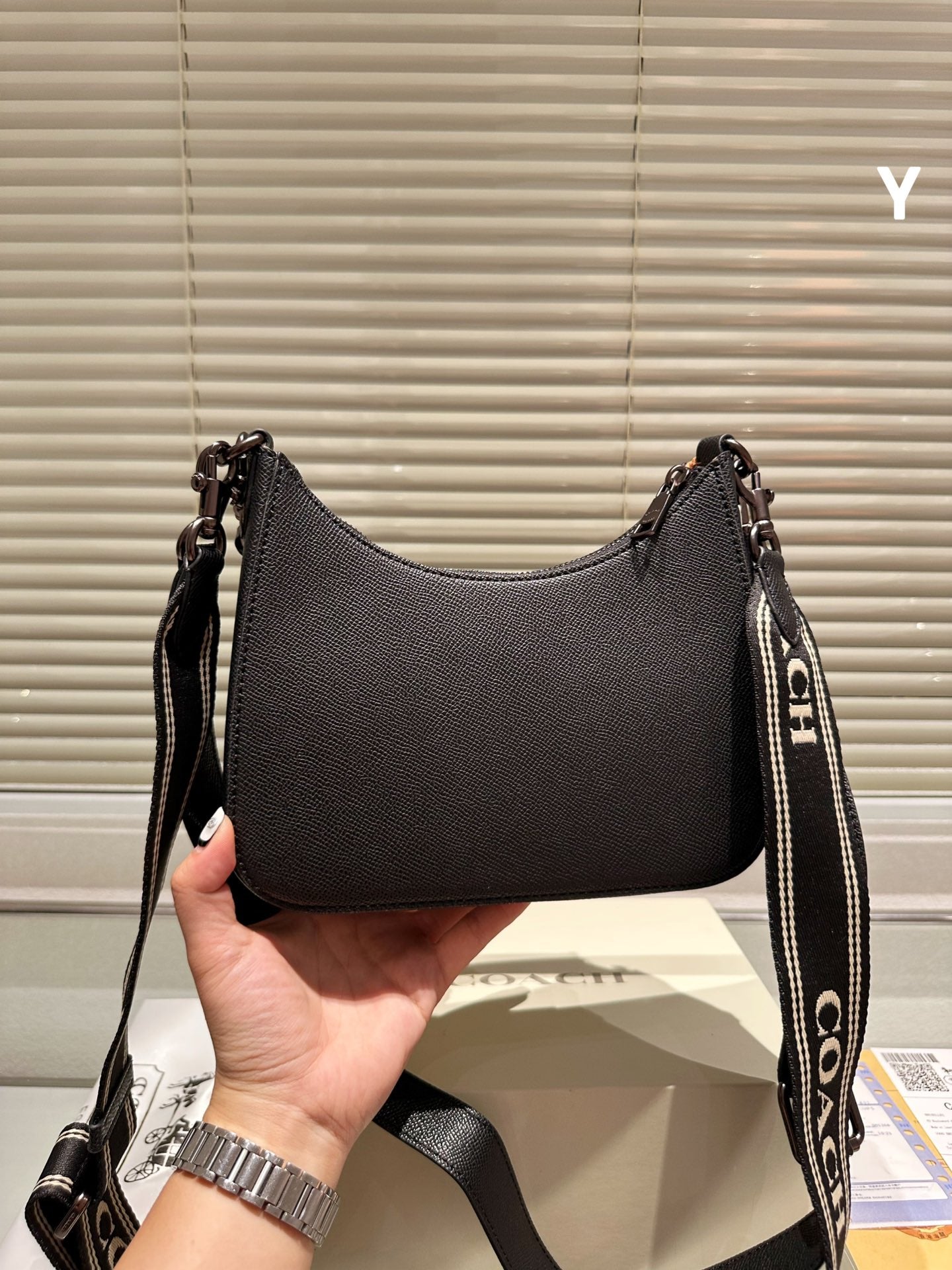 Co-BAG24