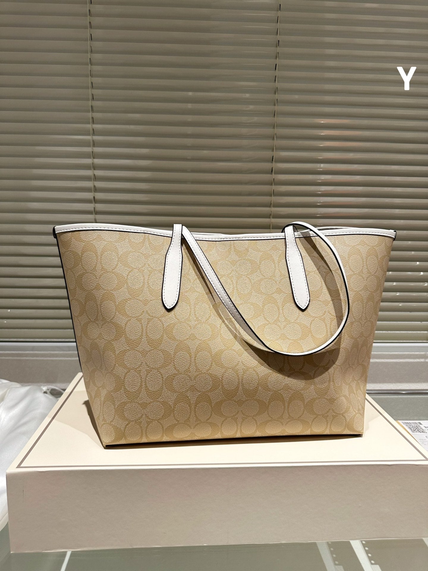 Co-BAG634
