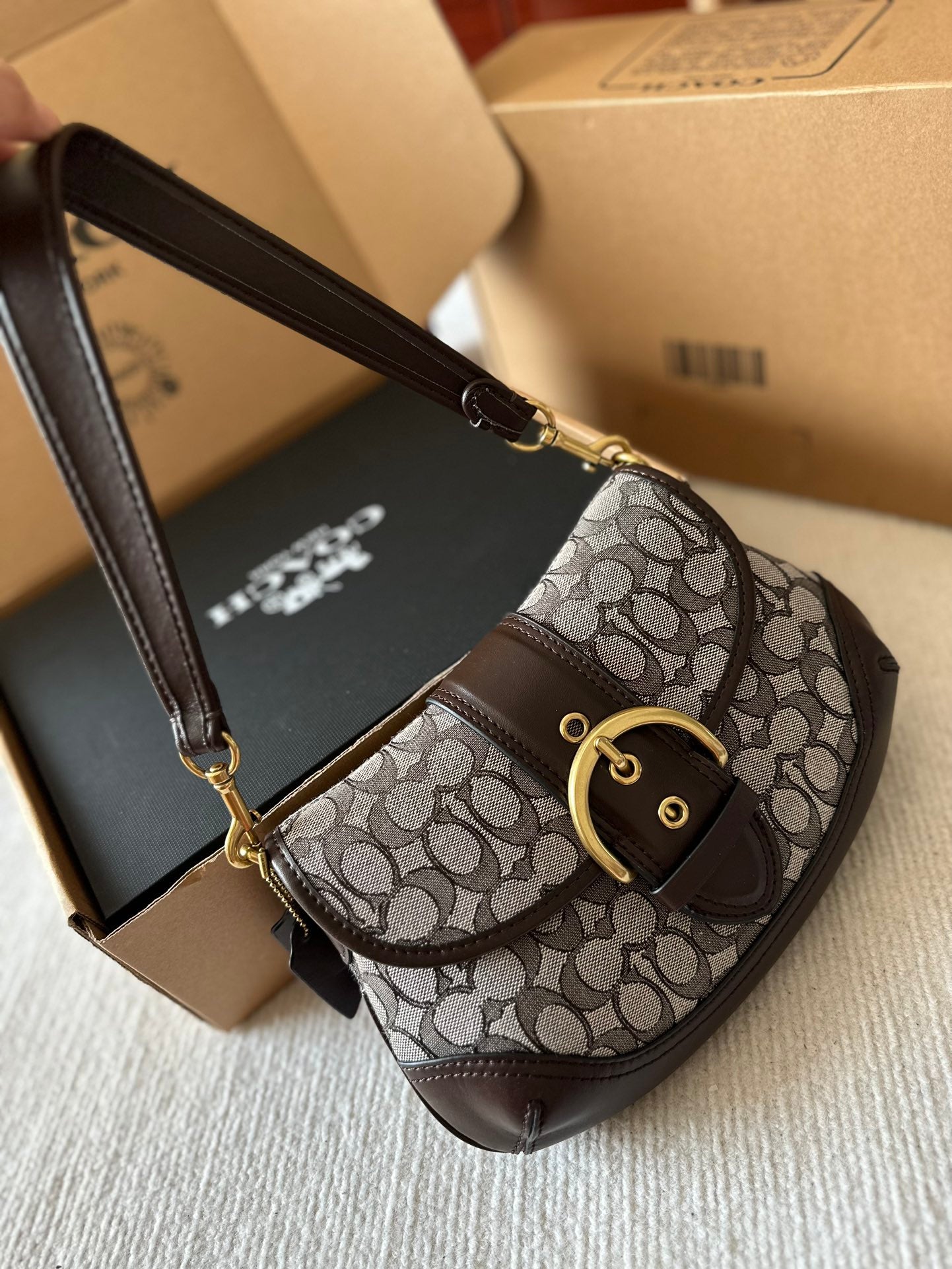 Co-BAG635