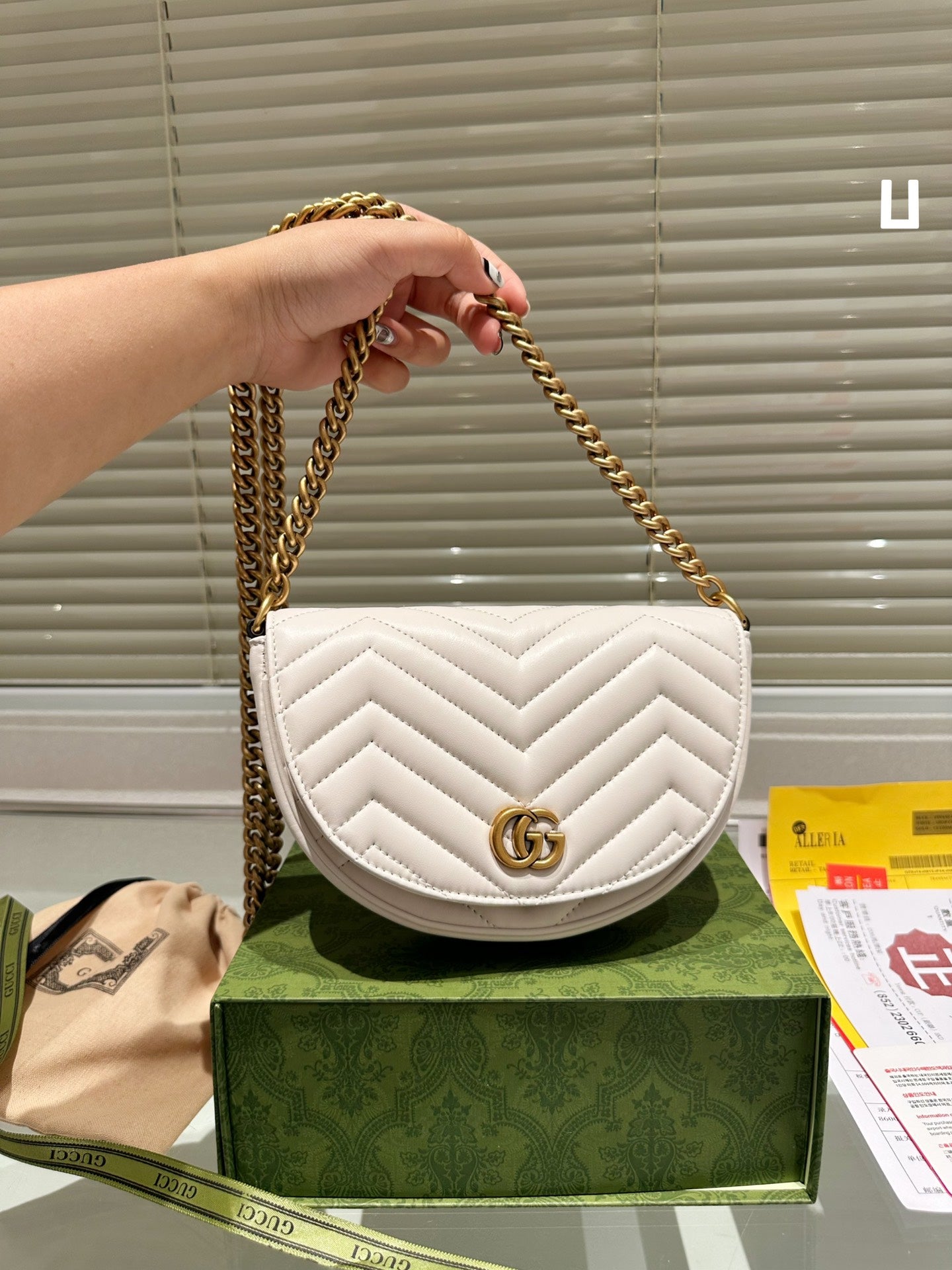 GUCCI BAG 206